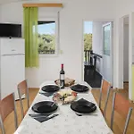Awesome In בית נופש