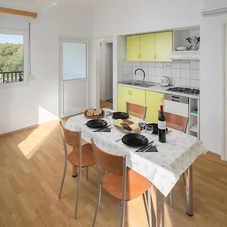 Holiday home Awesome In