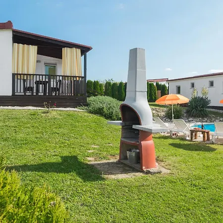 Holiday home Awesome In